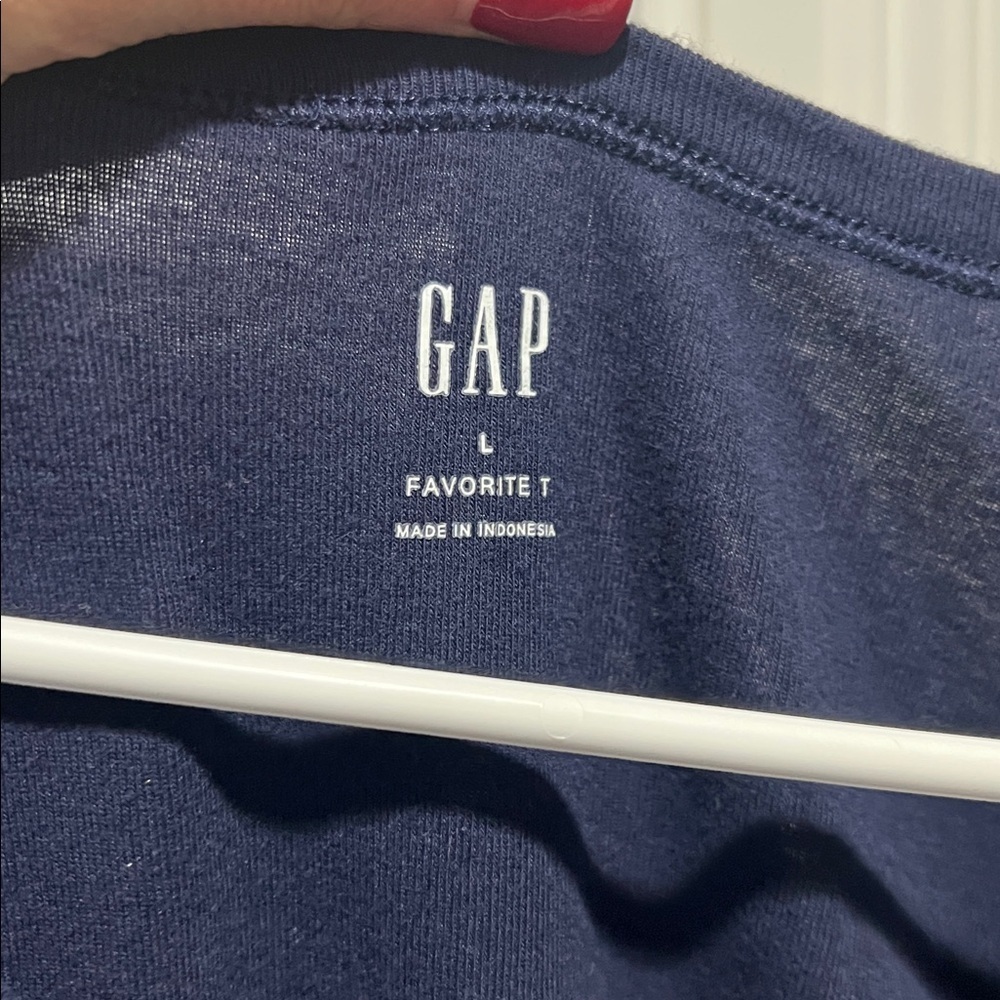 GAP Women's Deep Blue Long Sleeve V-Neck Top size L - Picture 2 of 5
